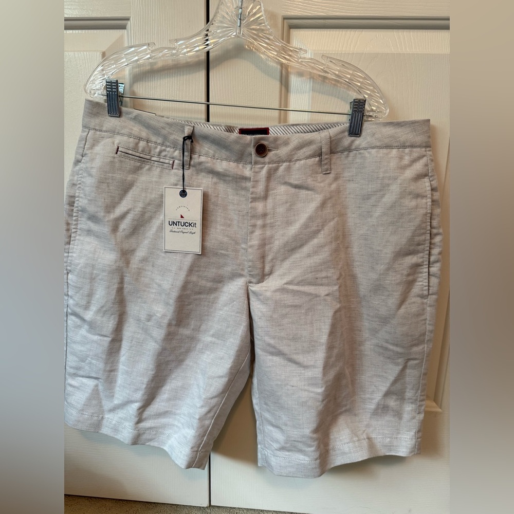 Untuckit Men's Gray Shorts